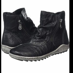 Rouched Leather Rieker Remonte Women's Zip Booties/Ankle Boots Style #R1475-01